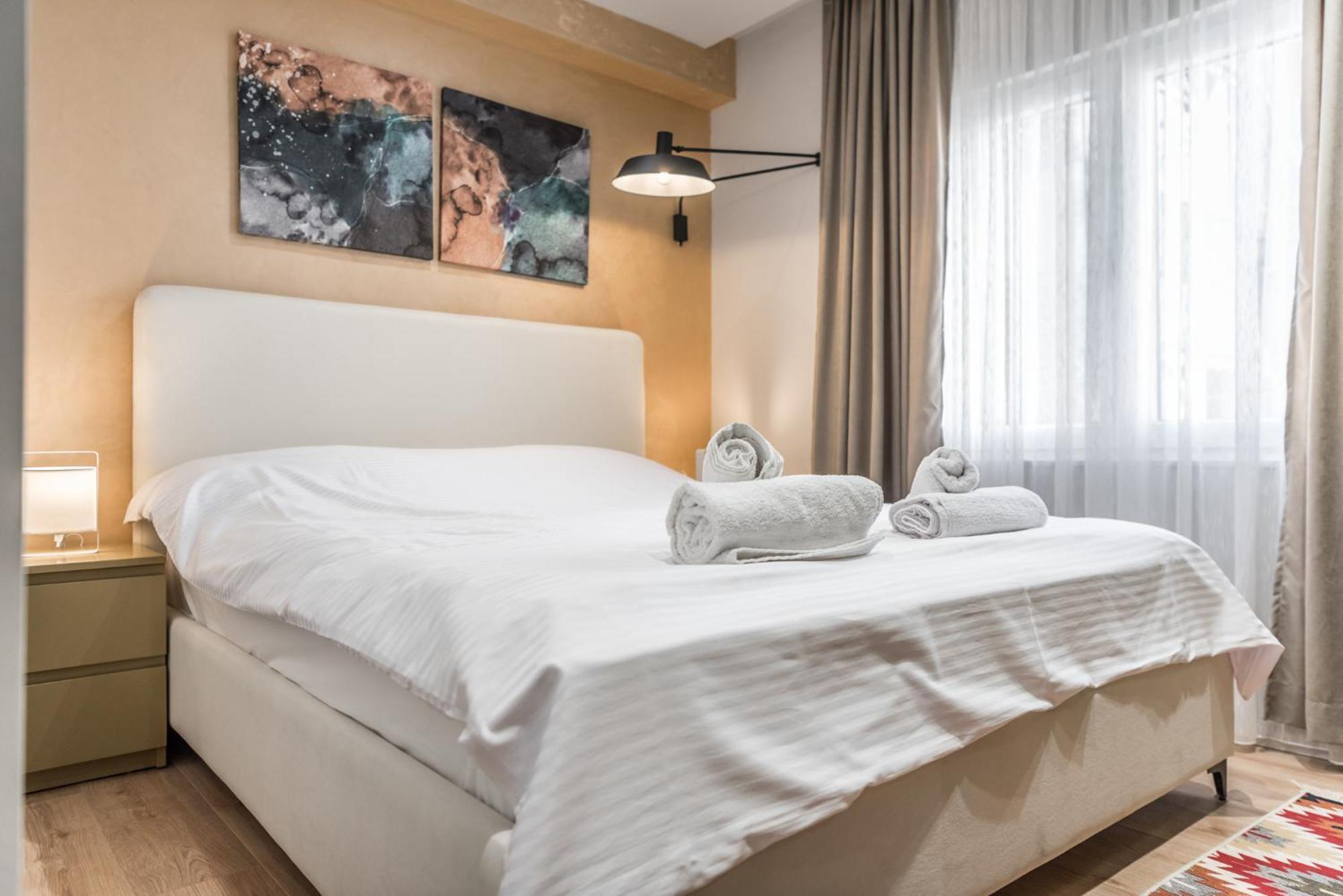 Pazari I Ri - 1 Bedroom Loft Tirana Buitenkant foto