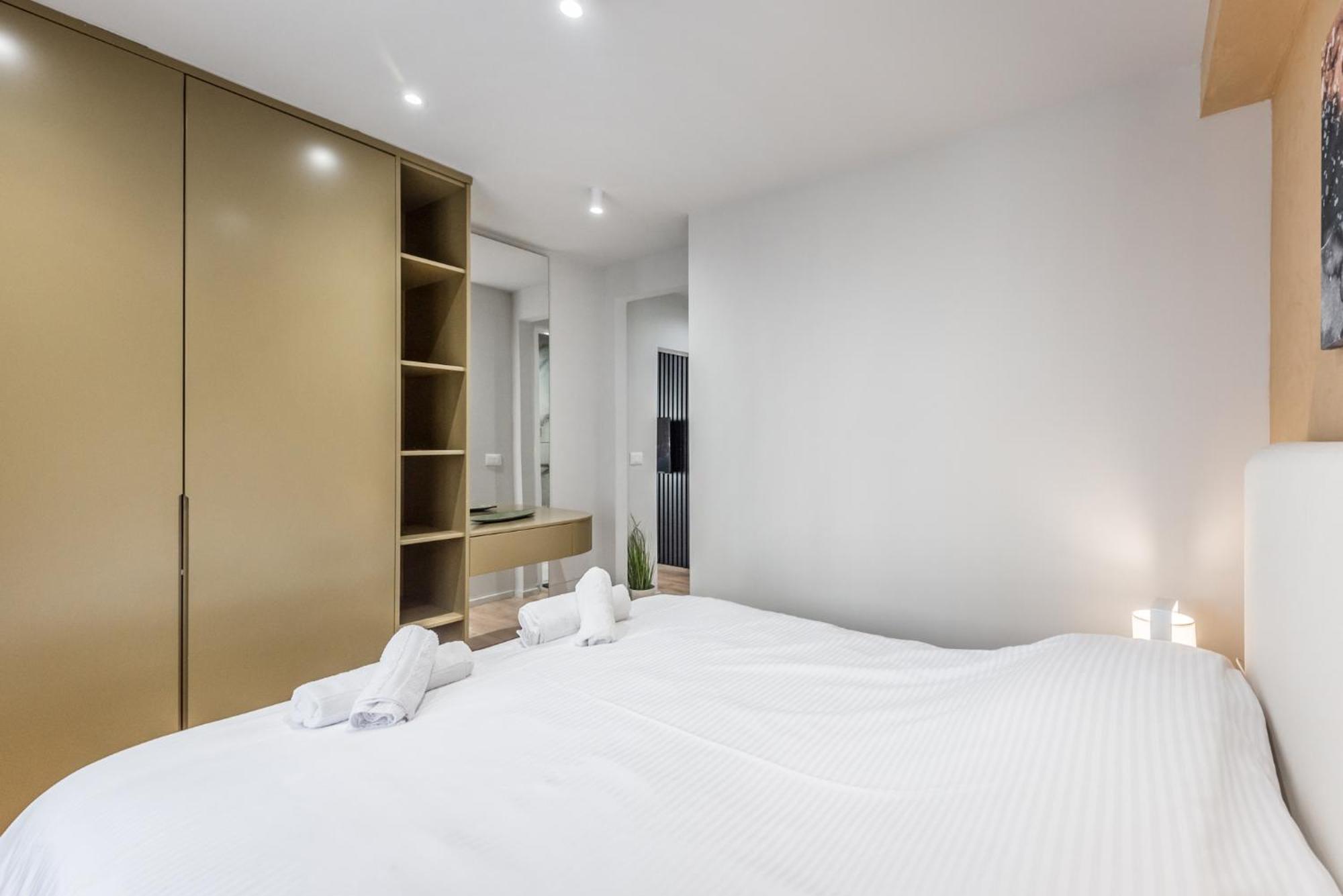 Pazari I Ri - 1 Bedroom Loft Tirana Buitenkant foto